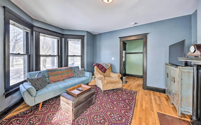 Newly Renovated Home Close to Dtwn Lawrence!