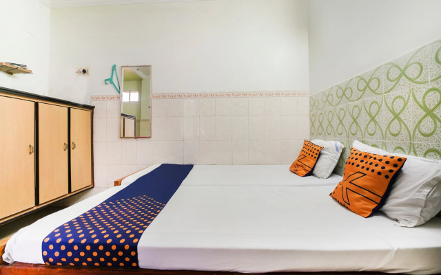 SPOT ON 38697 Hotel Sridhar
