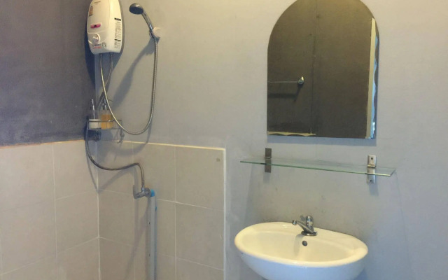 Nokhook House Trang - Hostel