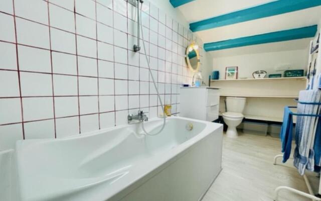 House Rétaise With Garden Close To The Sea