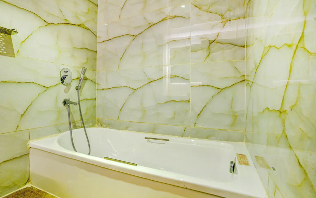 Fabhotel Hindustan Residency