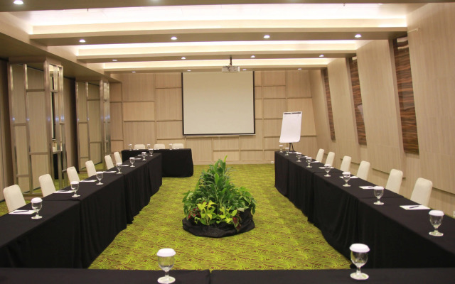 Sparks Life Jakarta, ARTOTEL Curated