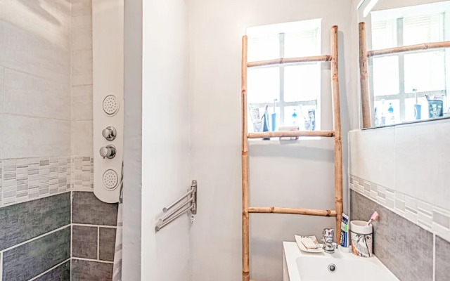 Holiday Home in Orange With Private Pool