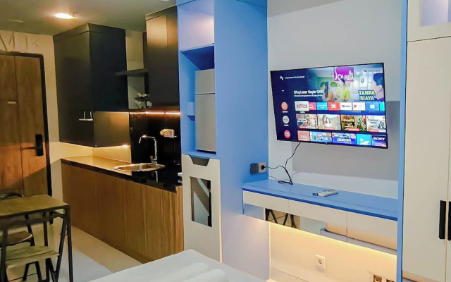 Blue Accent Studio At Delft Ciputra Makassar Apartment