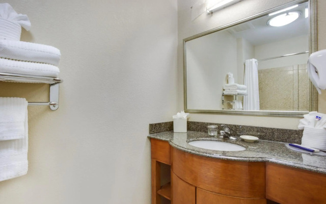 Candlewood Suites Virginia Beach Town Center by IHG