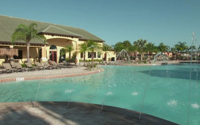 Paradise Palms 8975