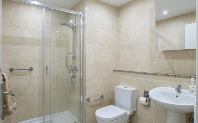 Marina view modern apartment