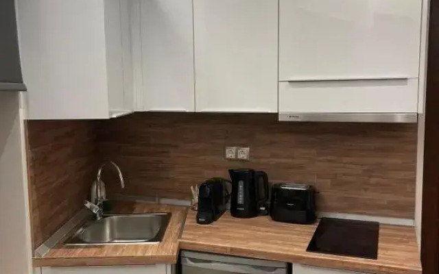 11 Luxury apartments.