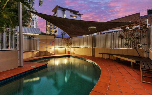 Spring Hill Gardens Apartments