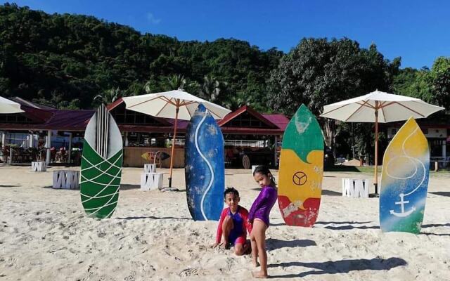 Pangulatan Beach Resort - Dormitory