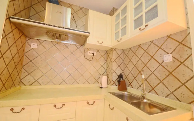 Taiyuan Strawberry Apartment
