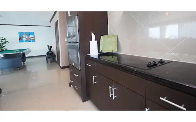 Condominio Diamante del Sol by CRHR