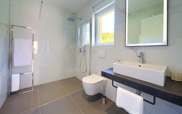 Villa Majestic With Sauna and Beautiful Views