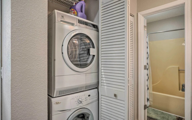 Branson Studio: 3 Mi to Ozark Hills Winery