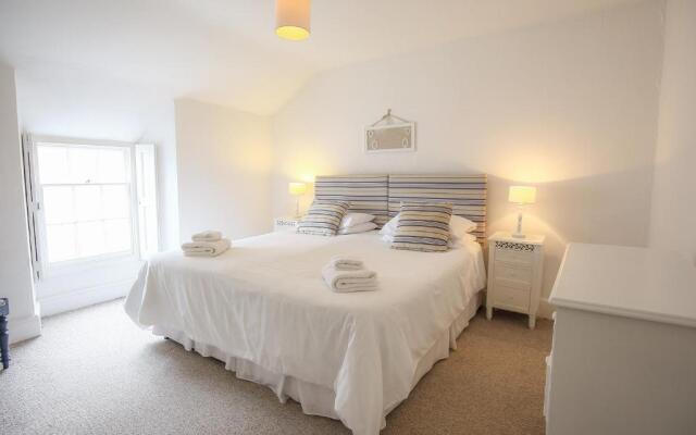 White Hart House, BURFORD