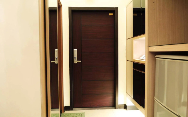 Q Square Apartment D