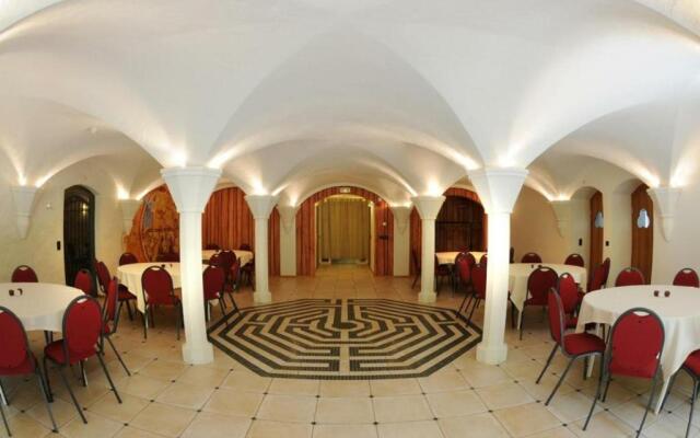 Gîte Bar-sur-Seine, 7 pièces, 26 personnes - FR-1-543-134