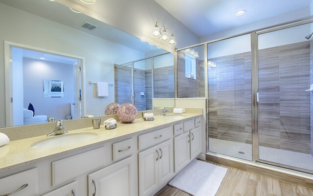 Bella Vida by Homes of America