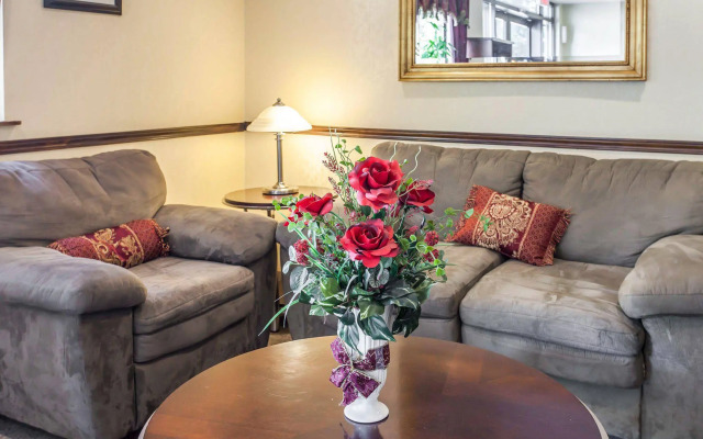 Quality Inn & Suites Lacey Olympia