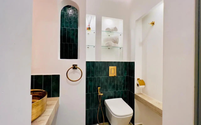 Riad Lakouas- Cannelle Room