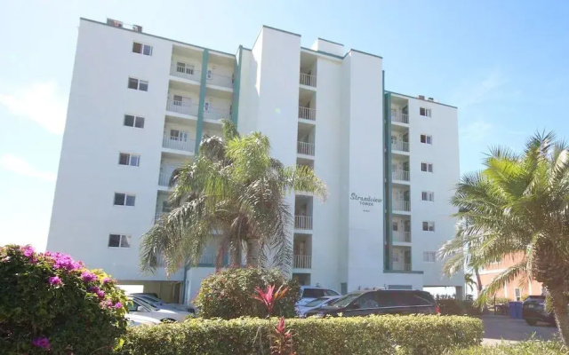 Strandview #304