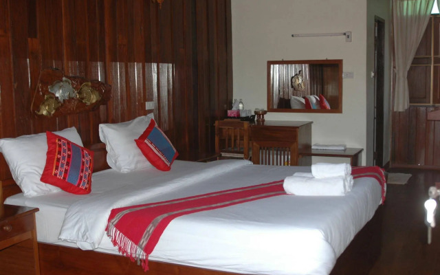 Mitkhoonyoum Hotel