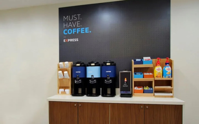 Holiday Inn Express & Suites DIAMOND