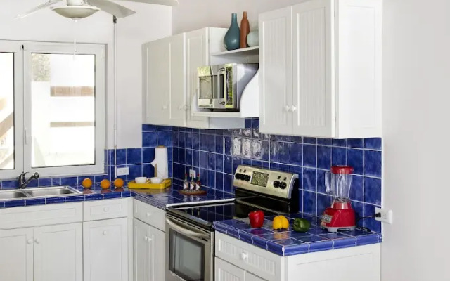 Beach House Younes by Island Properties Online