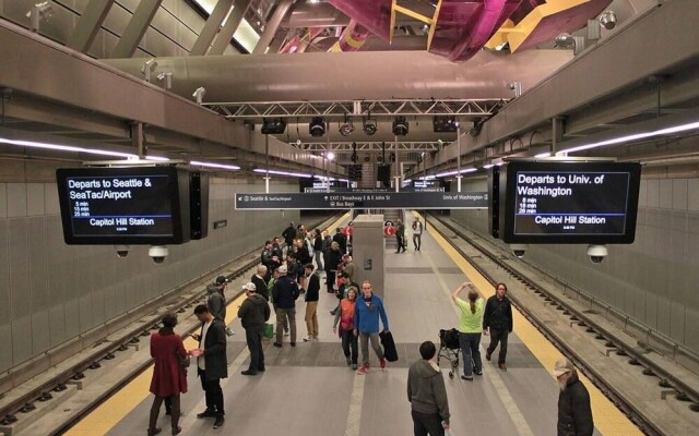 A-Center of Capital Hill- 3