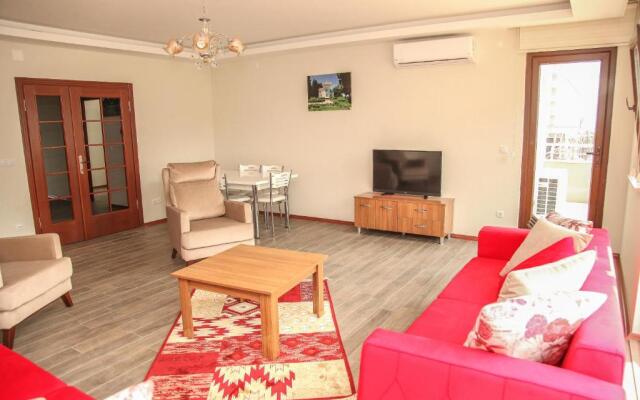 Royal Inn Seza Residence