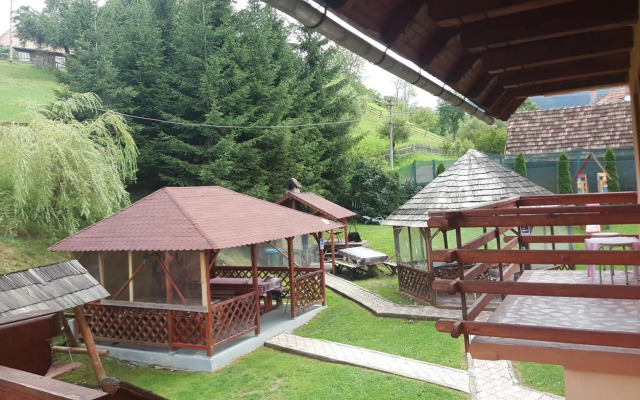 Pensiunea Dealul Frumos