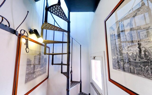 Trevi Lovely Terrace Apartment