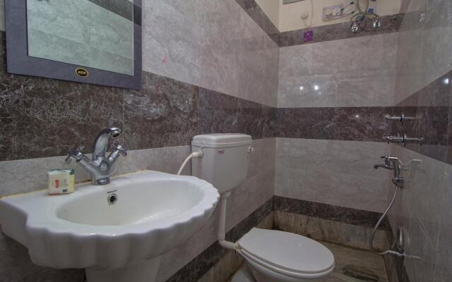 OYO 12992 Prince lodge
