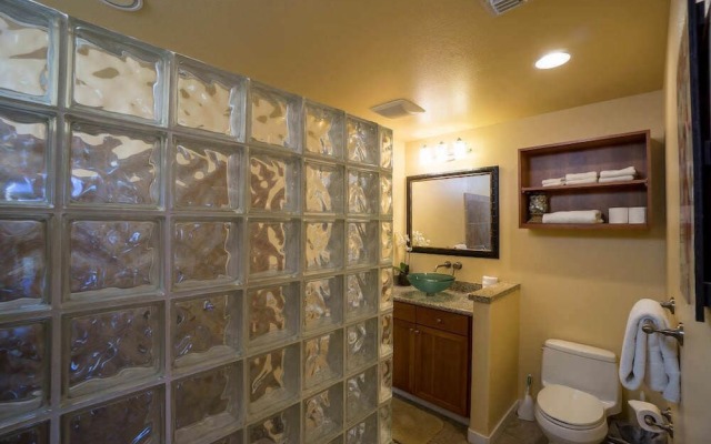 The Beach Villas w/ Pool Hot Tub & A/c!