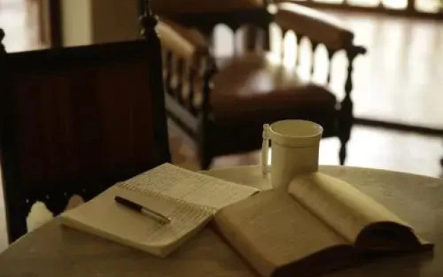 SaffronStays Parsi Manor