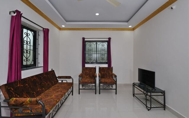 OYO 19828 Home Modern 2BHK Near Club Cubana