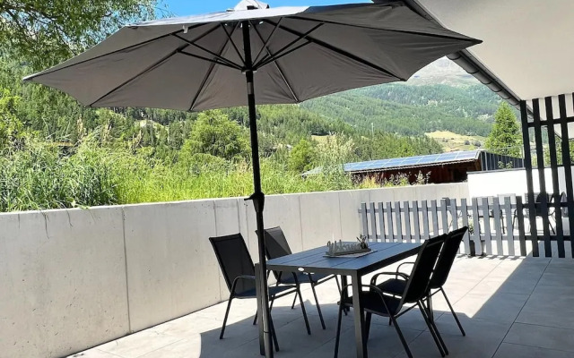 Inviting Apartment With Terrace