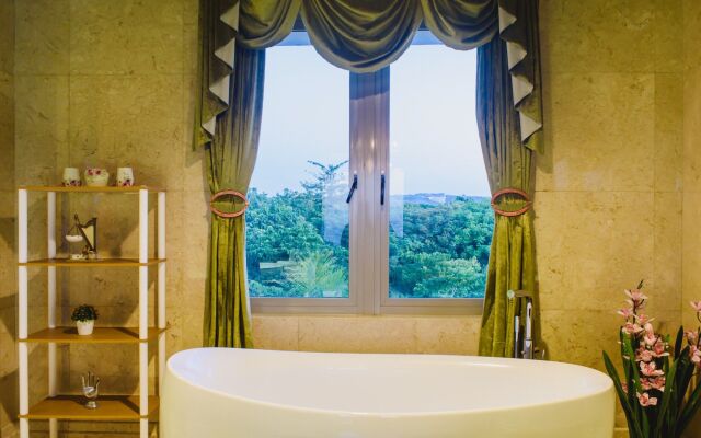 Luxury Apartment at AYANA Residences
