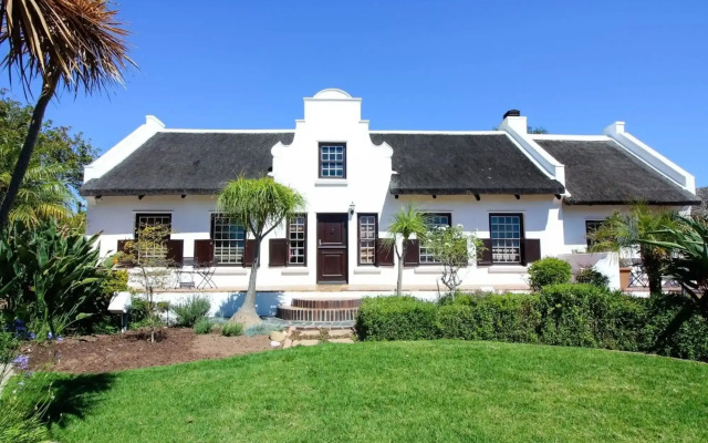 Cape Village Lodge