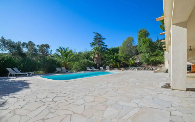 Modern Villa With Swimming Pool in Sainte-maxime