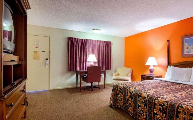 Knights Inn & Suites Emporia