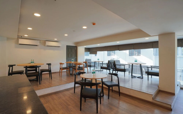Uptown Hotel