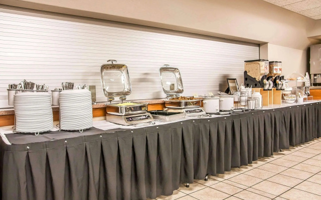 Sleep Inn & Suites Conference Center and Water Park