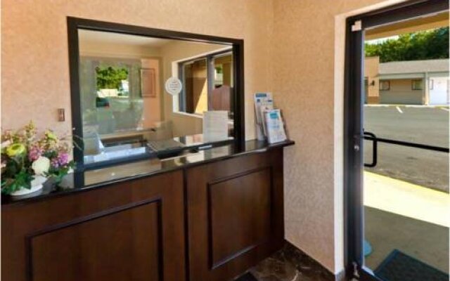 Westwood Motor Lodge