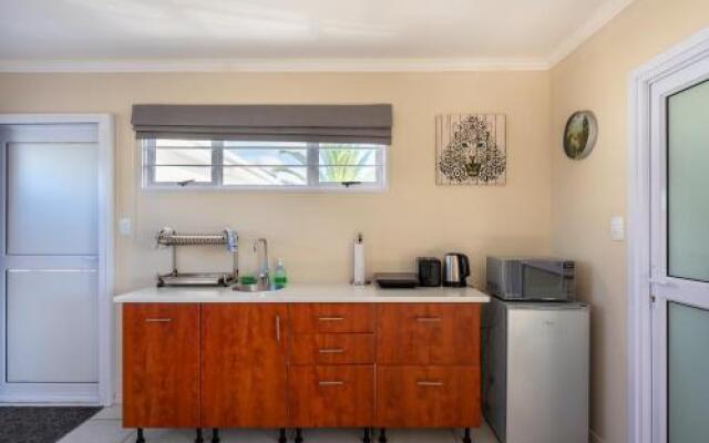 Pro Moni's Guesthouse