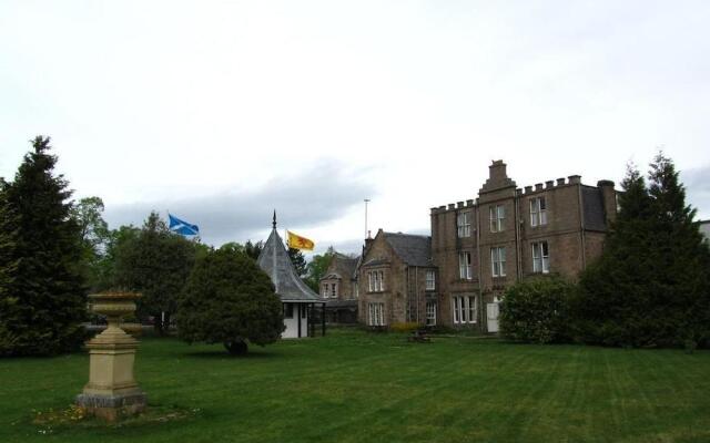 Huntly Arms
