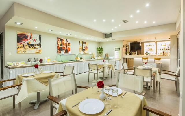 Anna Hotel
