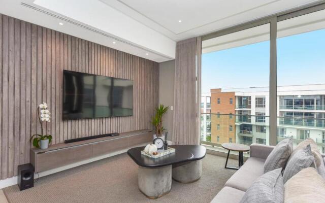 Chic 2 Bedroom Penthouse In The Heart Of Rosebank