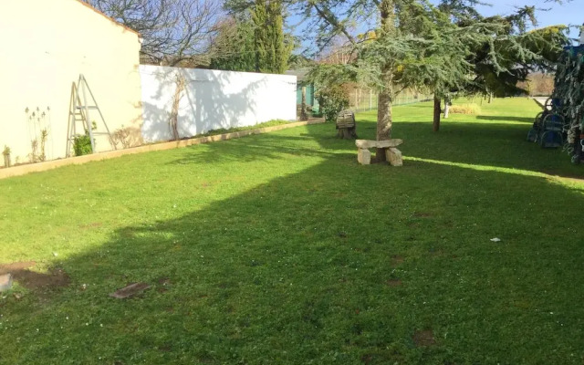 House With 2 Bedrooms in Saint-pierre-d'oléron, With Enclosed Garden a