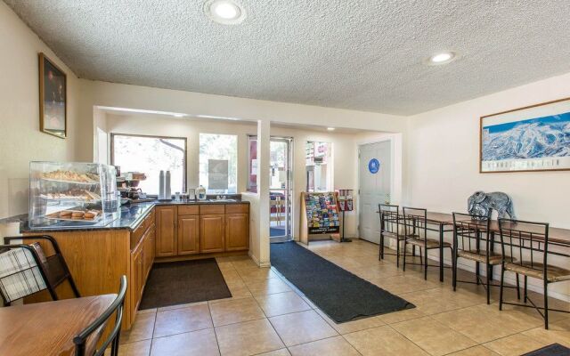 Econo Lodge Wildwood Inn